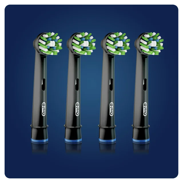 Oral-B CrossAction Black Toothbrush Heads with CleanMaximiser Technology, Pack of 4 Counts