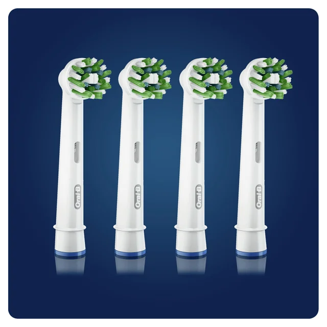 Oral-B CrossAction Toothbrush Head with CleanMaximiser Technology, Pack of 4 Counts