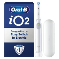Oral-B iO2 White Electric Toothbrush + Travel Case