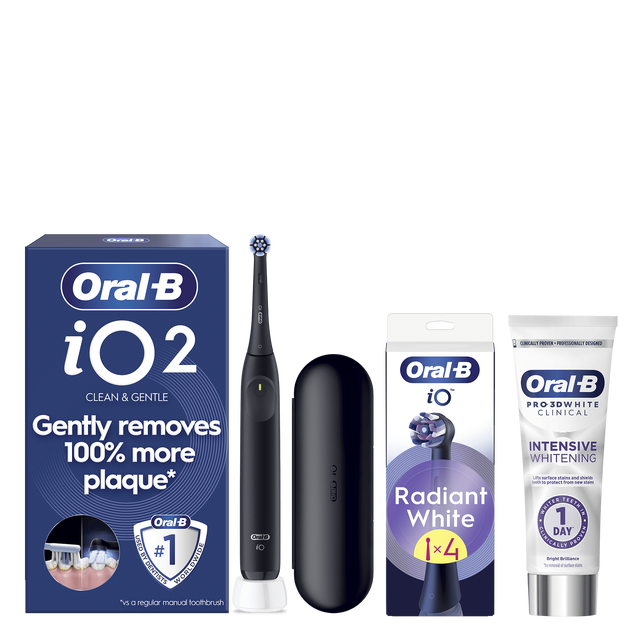 Oral-B iO2 Whiter Teeth Bundle